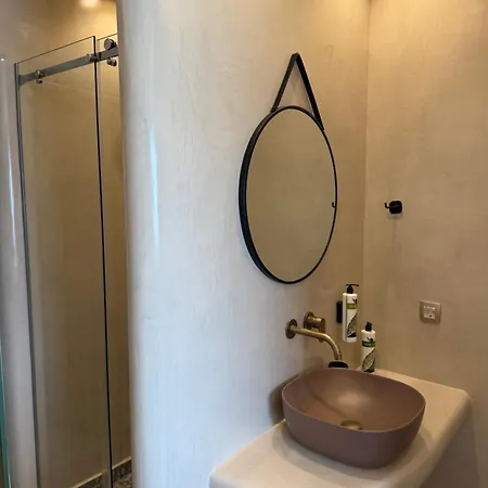 Lägenhetshotell Casita Megalochori (Santorini)